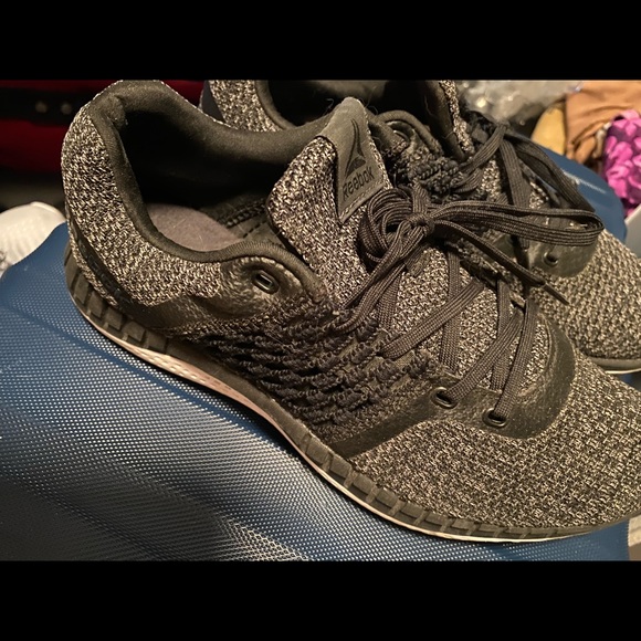 Reebok - Picture 2 of 8